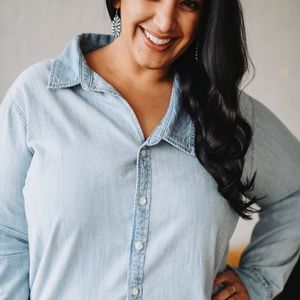 asos curve chambray button down with a twist 🧿🌈